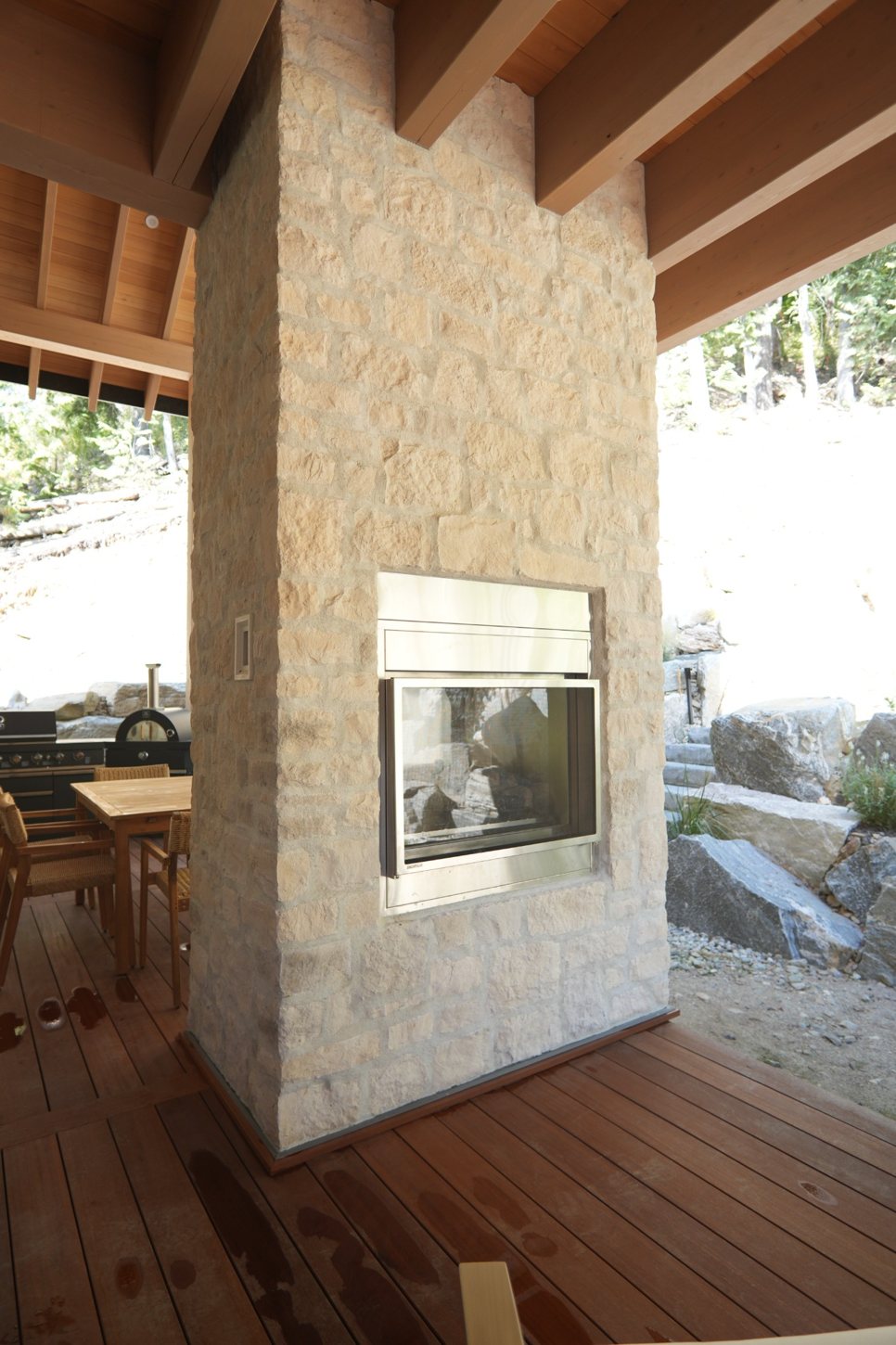 Outdoor fire feature
